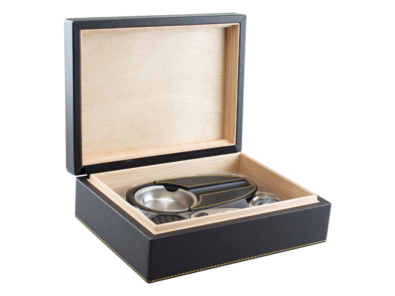 Humidor 30 szivar részére, spanyol cédrusfa szivar tároló doboz, fekete műbőr borítású, hygrométerrel, párásítóval, Achenty! + AJÁNDÉK szett!