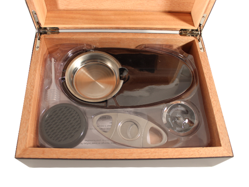 Humidor 30 szivar részére, MATT fekete színű szivar tároló doboz, hygrométer, párásító + AJÁNDÉK szett! - Image 3