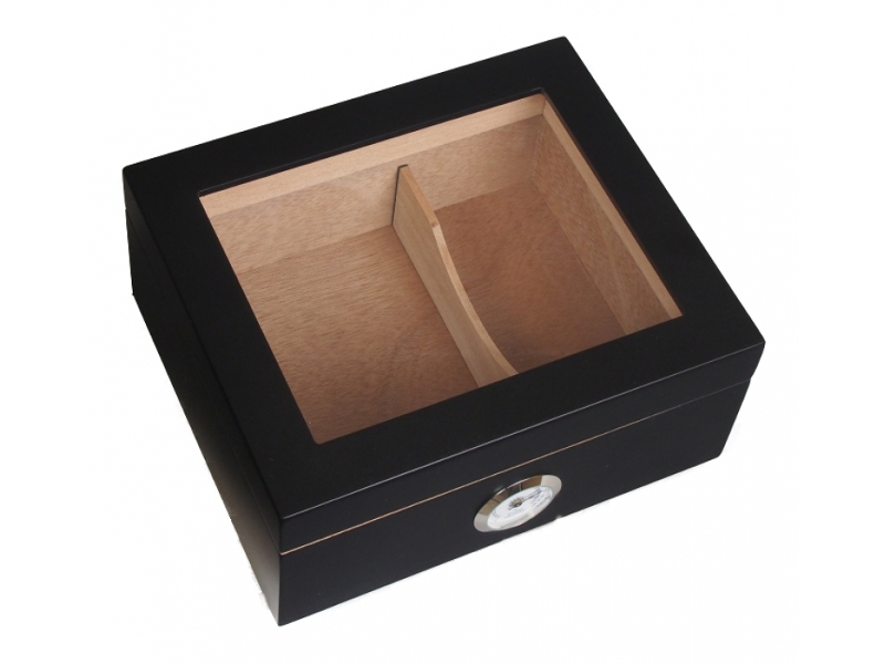Humidor 30 szál szivar részére, matt fekete cédrusfa szivar doboz, üvegtetővel, párásítóval, külső hygrométerrel - Image 3