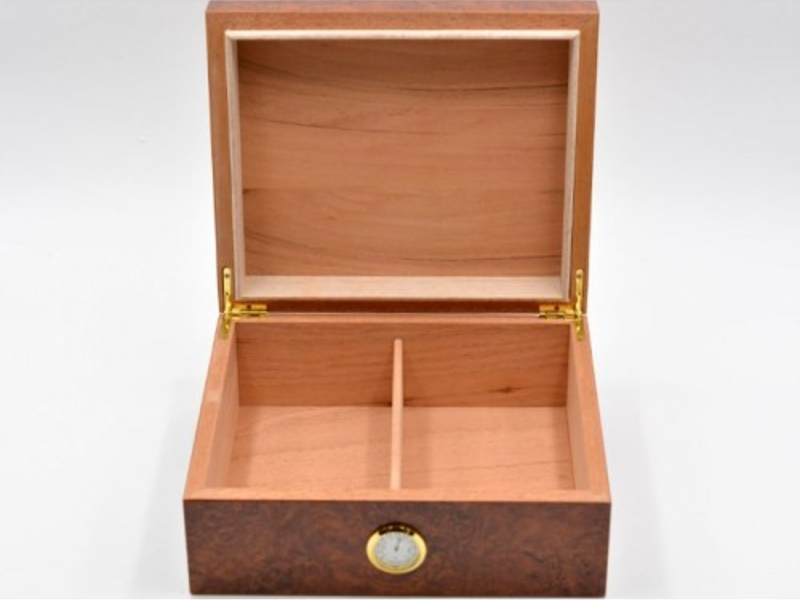 Humidor 40 szál szivar részére, cédrusfa szivar tároló doboz, párásítóval, külső hygrométerrel - gyökérmintás, Angelo - Image 5